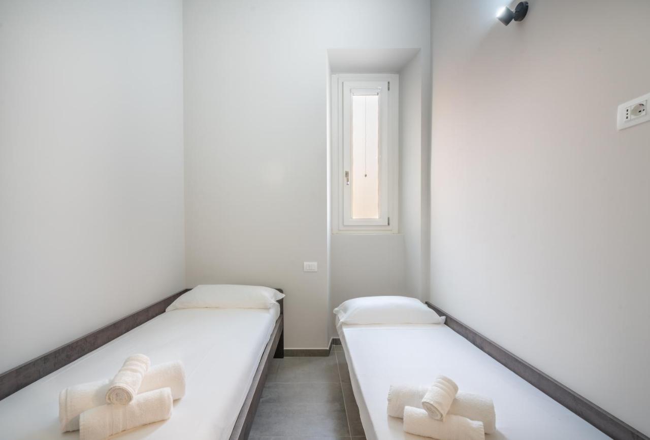 Kuzu Apts - City Center - Wifi Ac Tv Apartment Cagliari Ngoại thất bức ảnh