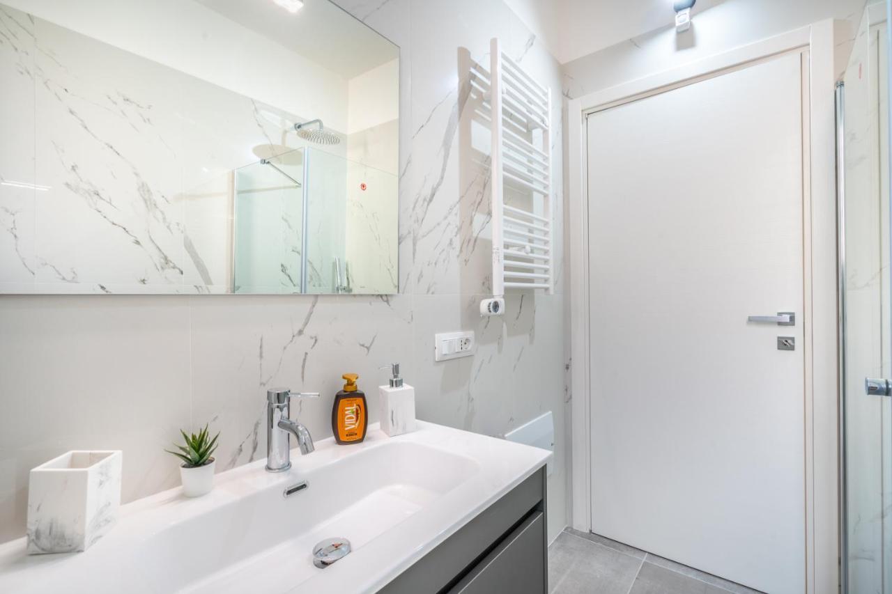 Kuzu Apts - City Center - Wifi Ac Tv Apartment Cagliari Ngoại thất bức ảnh