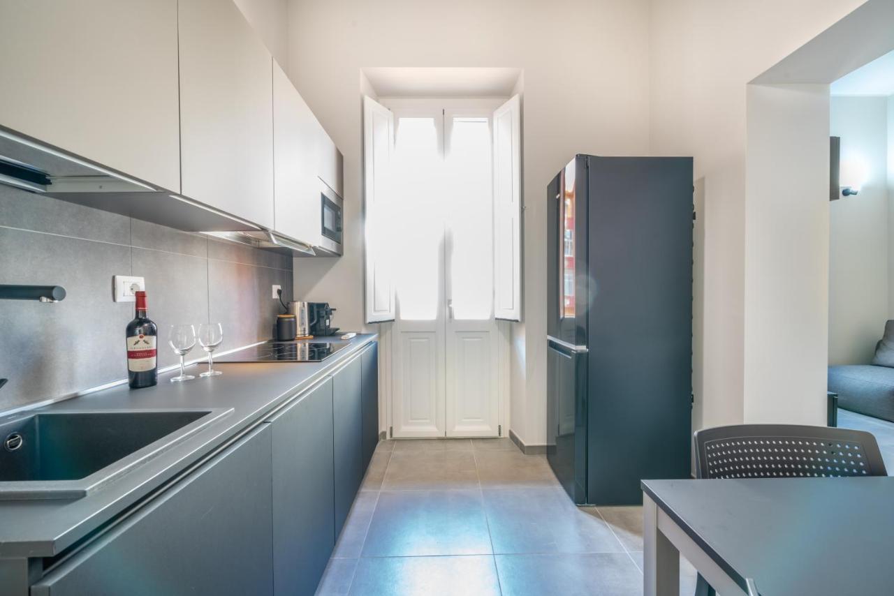 Kuzu Apts - City Center - Wifi Ac Tv Cagliari Ngoại thất bức ảnh