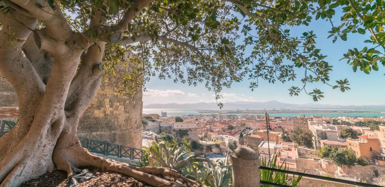 Kuzu Apts - City Center - Wifi Ac Tv Cagliari Ngoại thất bức ảnh